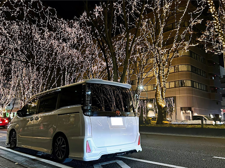ヴォクシーのヴォクシー・仙台光のページェント2024・冬仕様　カメ活・光ペ来れてよかったꉂ 🤭・カロスポ君お留守番に関するカスタム事例の投稿画像5枚目