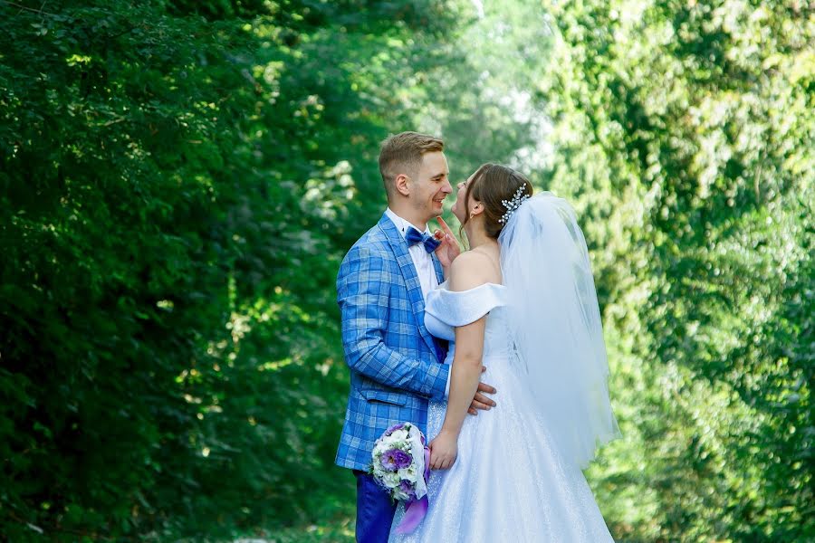 Fotógrafo de casamento Yana Novickaya (novitskayafoto). Foto de 12 de fevereiro 2020