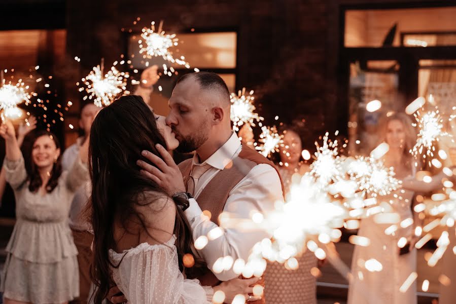 Wedding photographer Yuliya Kalinina (helloyulya). Photo of 6 February 2023