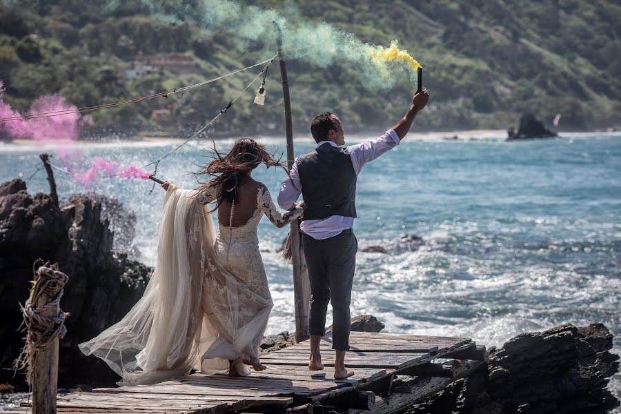 Fotografer pernikahan Carina Rodríguez (altoenfoque). Foto tanggal 6 Oktober 2018