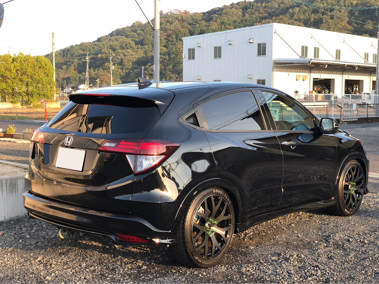 ヴェゼルの洗車・ヴェゼルハイブリッドRS・休み・コーティングに関するカスタム事例の投稿画像2枚目