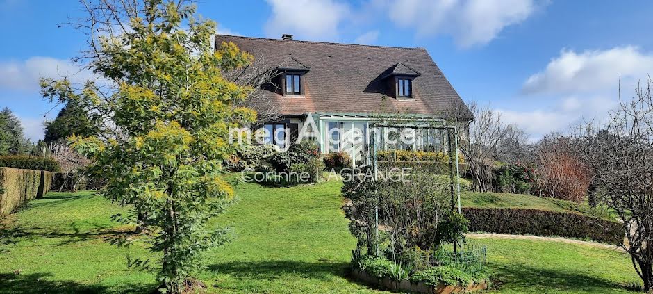 Vente maison 9 pièces 280 m² à Thiviers (24800), 388 000 €