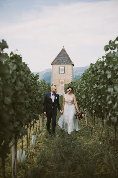 Jurufoto perkahwinan Mirja Kofler (mirjashootsweds). Foto pada 7 Ogos 2019