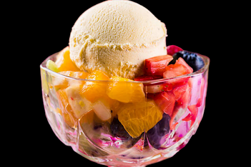 Mixed Fruits With Ice Cream (Seasonal Fruits & Ice Cream)