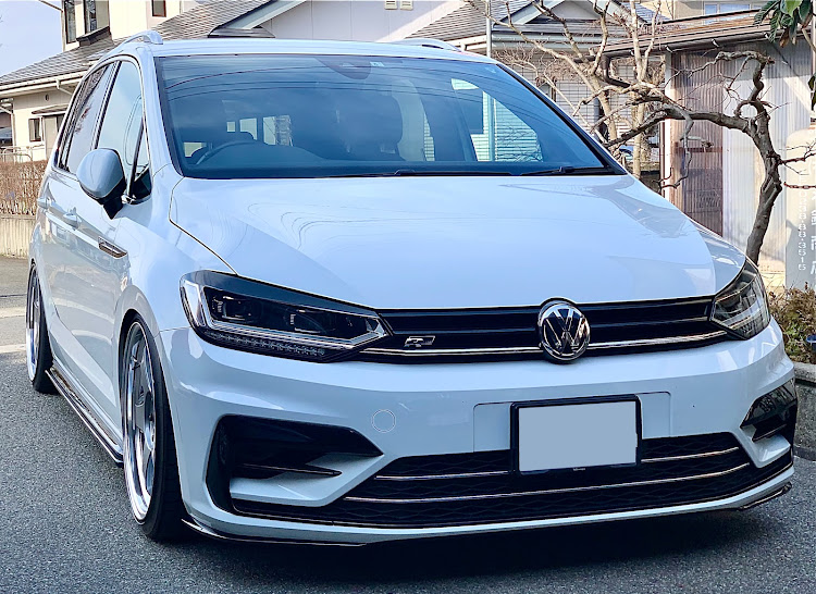 ゴルフトゥーランのVW・トゥーラン・洗車・タイヤ交換に関するカスタム事例の投稿画像1枚目