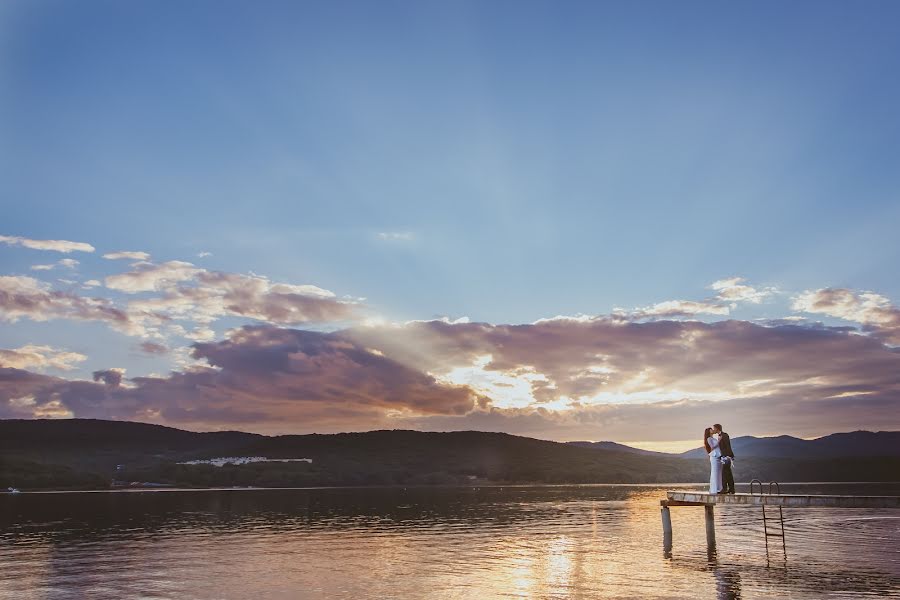 Fotógrafo de casamento Evgeniya Kokurina (evdgeniya). Foto de 19 de junho 2015