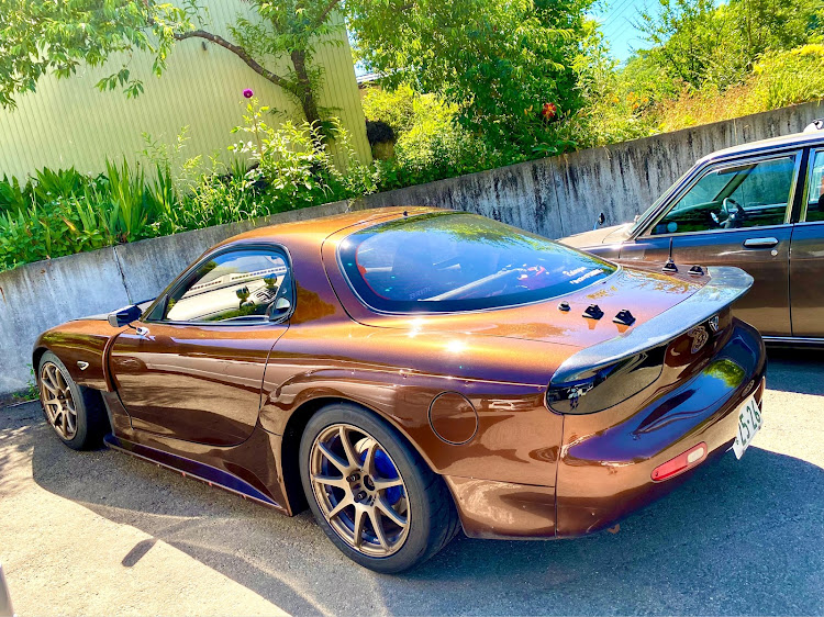 RX-7のジョウニ頑張れ🙌🏻・auの通信障害…・早よ直してくれい！・作業長引かせても同じだから頑張るに関するカスタム事例の投稿画像2枚目