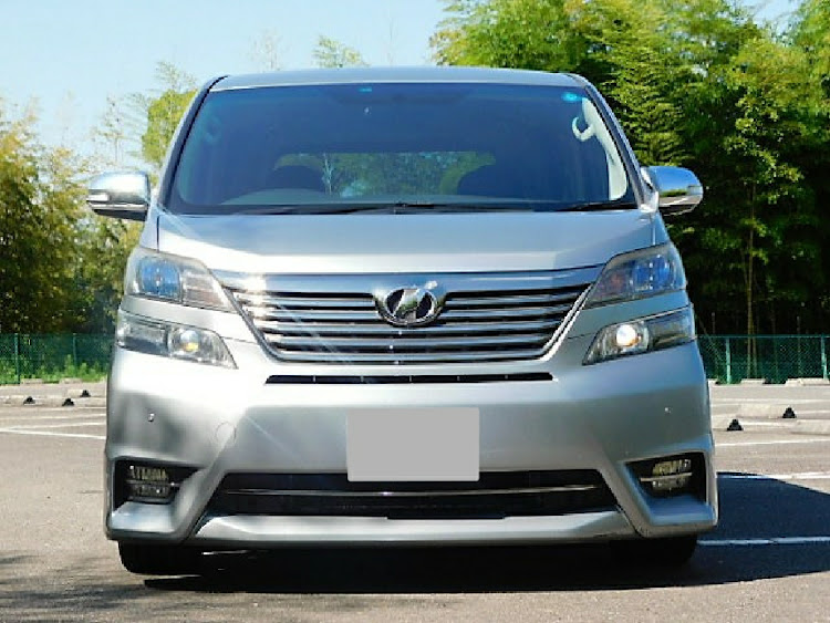 ヴェルファイアの販売中・社外ホイール・154000キロ・車検11月まで・カスタム多数に関するカスタム事例の投稿画像2枚目
