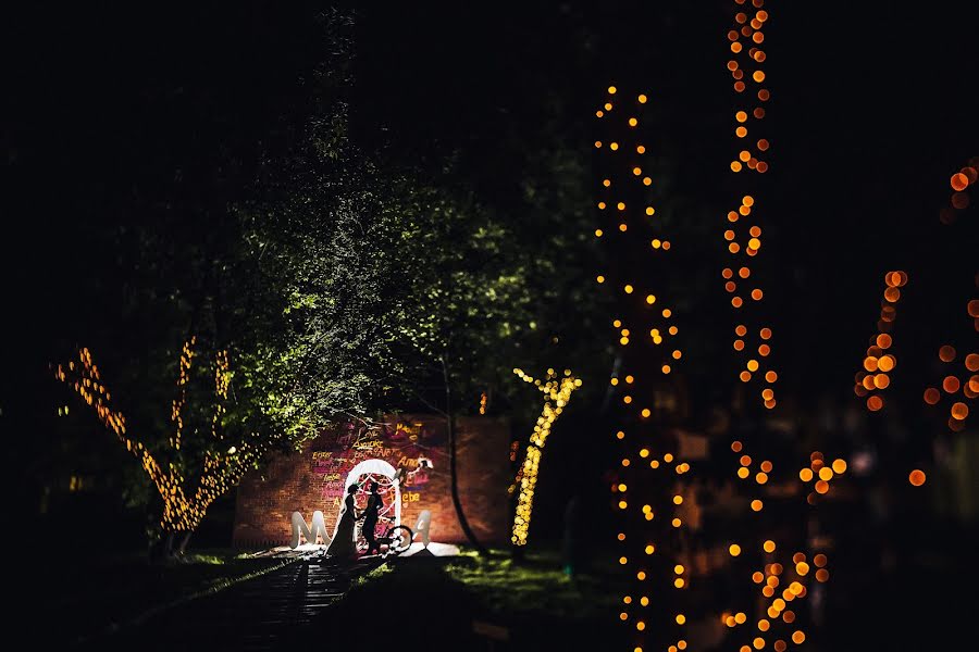 Fotógrafo de casamento Slava Semenov (ctapocta). Foto de 20 de junho 2016