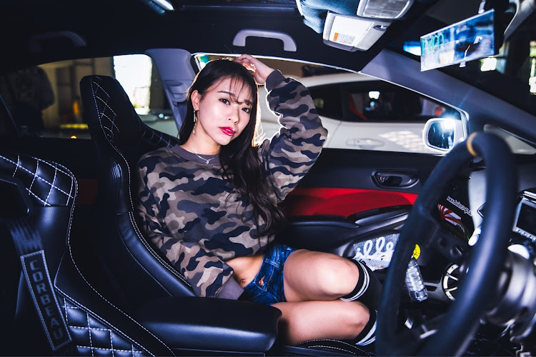 シビックのHONDA・CIVIC・FD2・ポートレート・CROSS5に関するカスタム事例の投稿画像2枚目