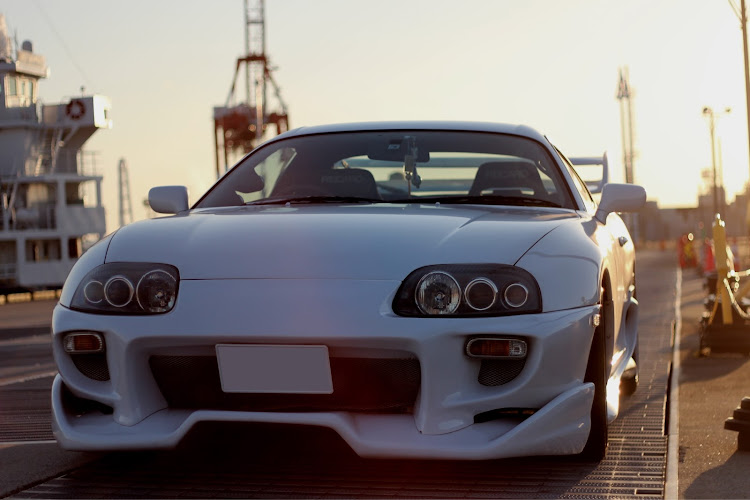 スープラの霞埠頭・霞チューン・サンセットオレンジ・めざせPickupcarsに関するカスタム事例の投稿画像5枚目