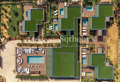 Villa with pool 4