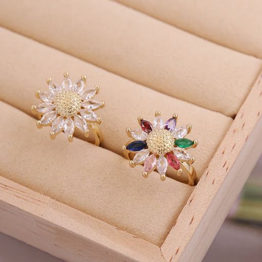 Title 6, Womens Colored Zircon Sunflower Ring A beautif...