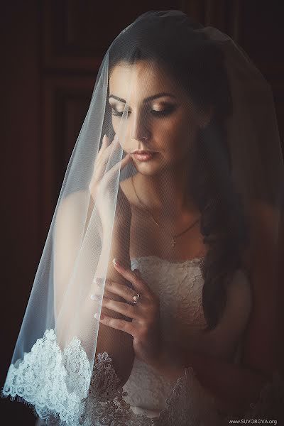 Fotógrafo de bodas Aleksandra Suvorova (suvorova). Foto del 15 de octubre 2014