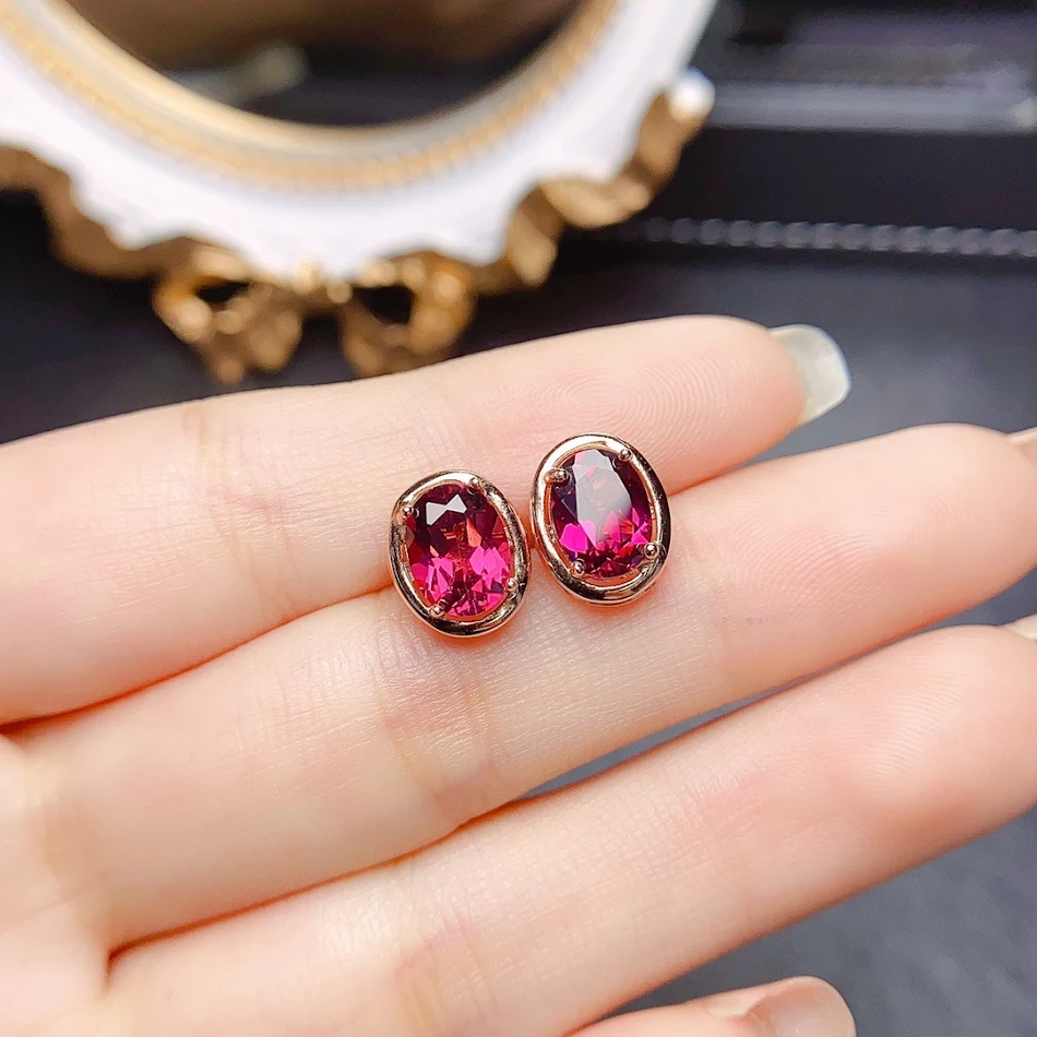 Boucles d'oreilles clous femme en argent S925 avec pierres naturelles, un accessoire élégant pour sublimer votre look quotidien avec naturel.
