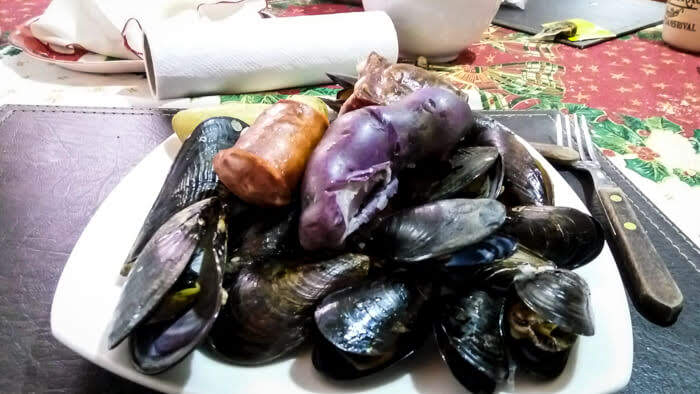 curanto+minga+seafood+chiloe+castro+chile+food.jpg