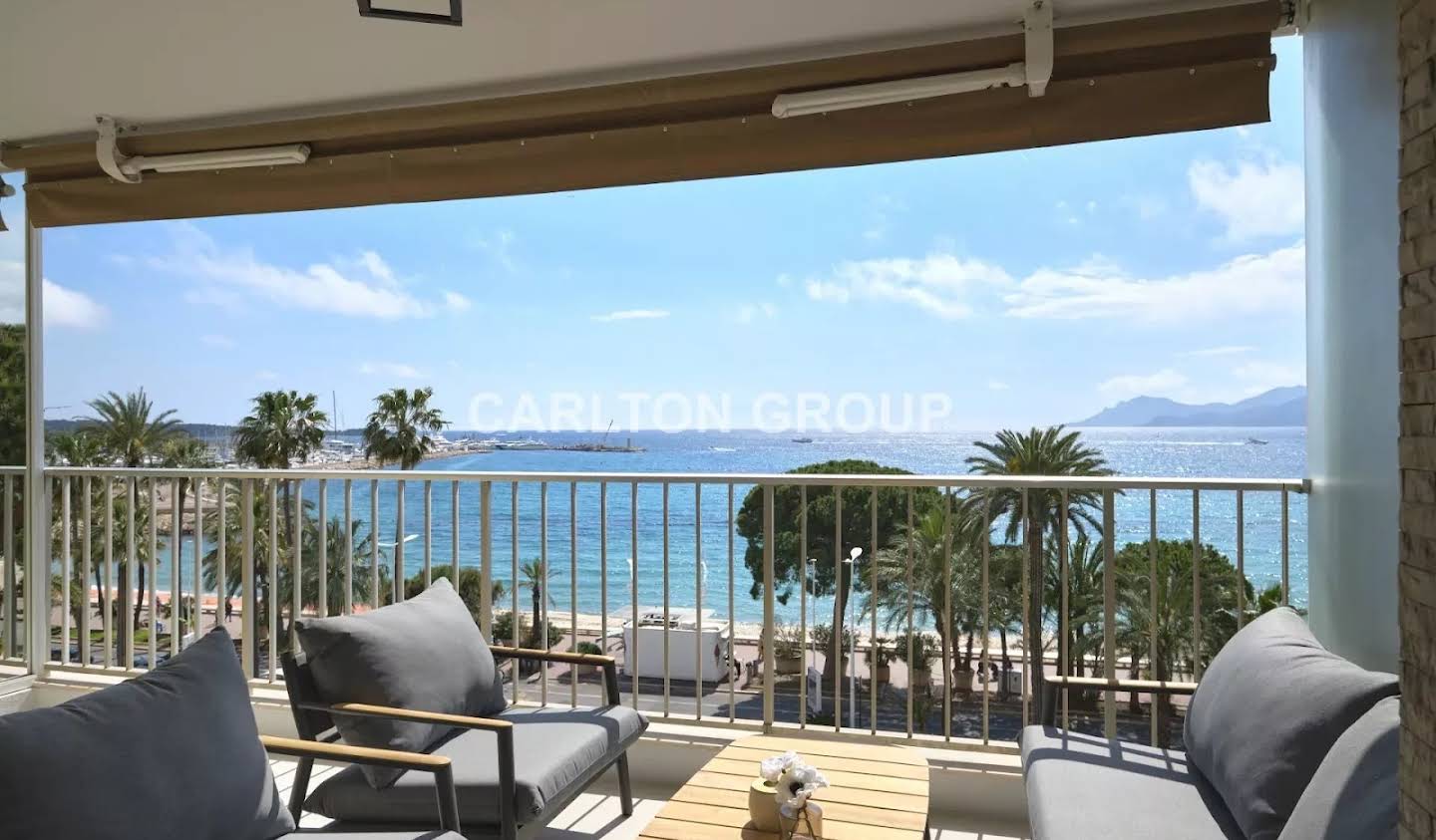 Apartment with terrace Cannes