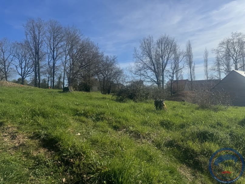 Vente terrain  600 m² à Pocé-sur-Cisse (37530), 45 000 €