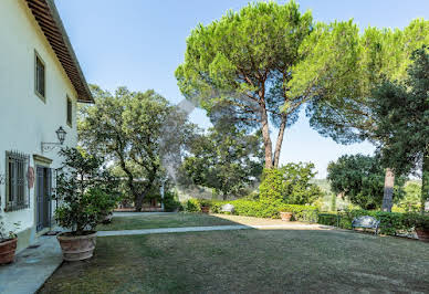 Villa avec piscine et jardin 5