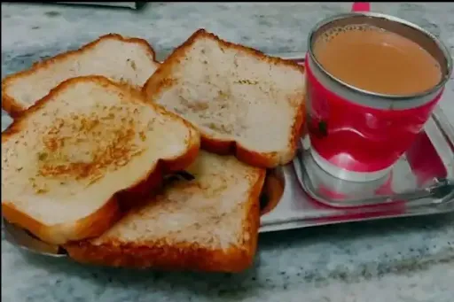 Masala Tea With Bread