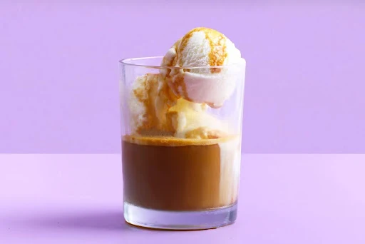 Creamy Italian Affogato (Espresso & Ice Cream)