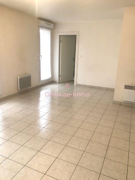 Vente appartement 2 pièces 45 m² à Saint-Quentin (02100), 73 500 €