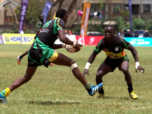 Resolution Kisii’s Alvine Murabe charges towards Nakuru Top Fry’s Chrispin Onyango in a past match /ANDREW MBUVA