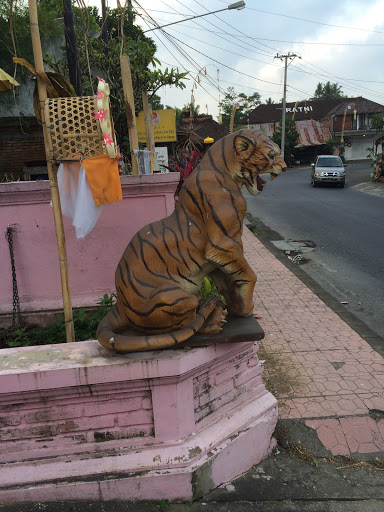 Tiger Statue