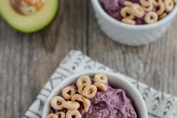 Blueberry Avocado Smoothie Bowl