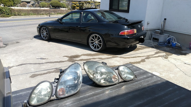 ソアラの今日もお休み・ヘッドライトスチーマー・クルマいじりに関するカスタム事例の投稿画像1枚目