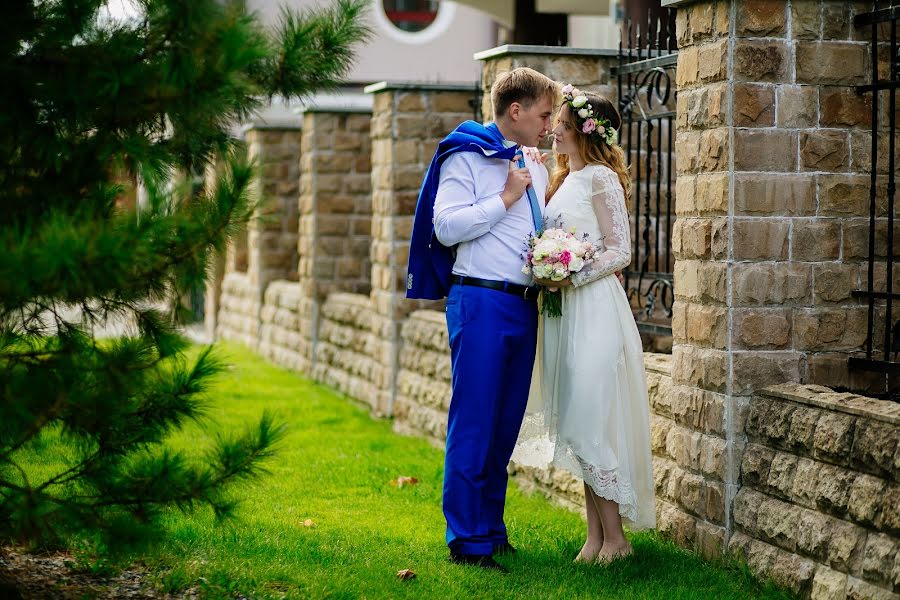 結婚式の写真家Vadim Dorofeev (dorof70)。2015 10月1日の写真
