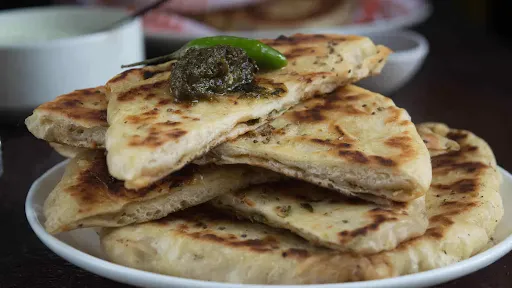 Aloo Pyaz Kulcha