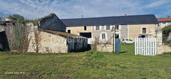 maison à Mirebeau (86)