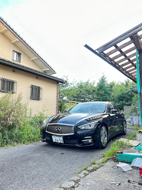 スカイラインのZV37スカイライン・V37スカイライン・福島県・車高調整に関するカスタム事例の投稿画像1枚目