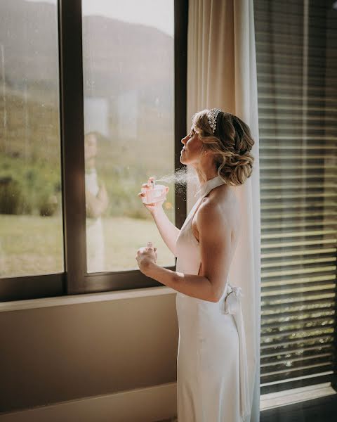 Wedding photographer Sarka Parkes (sarkaparkes). Photo of 10 May 2022