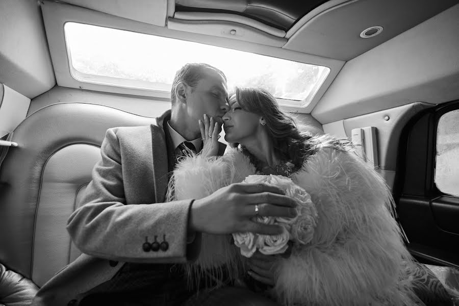 Wedding photographer Oleg Portnov (ynderwood). Photo of 27 February