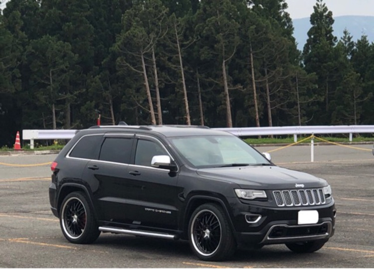 グランドチェロキーのMnrhさんが投稿したカスタム事例の投稿画像1枚目