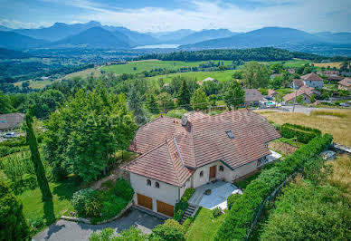 Maison avec jardin et terrasse 4