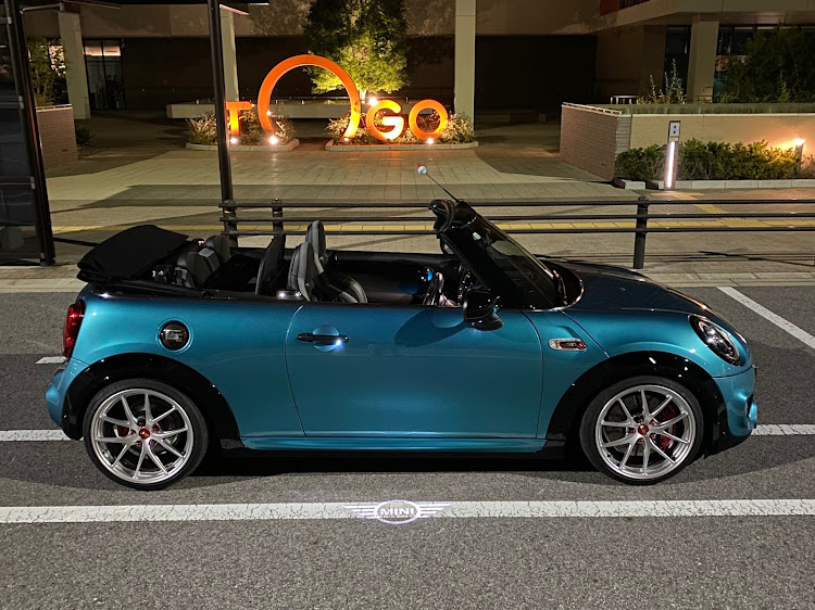 ミニジョンクーパーワークスのららぽーと東郷・夜のお店で・夜はボチボチ涼しく・ららぽーと・ご近所に関するカスタム事例の投稿画像2枚目