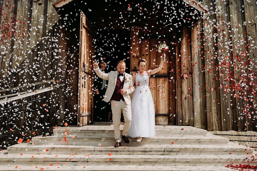 ช่างภาพงานแต่งงาน Iwona Wiesław Szczurowie (alfakadr) ภาพเมื่อ 19 กรกฎาคม 2021