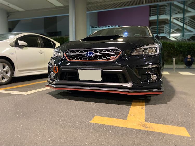 WRX S4のドライブ・京セラドーム大阪・駐車場でパシャリ・iPhoneクオリティに関するカスタム事例の投稿画像3枚目