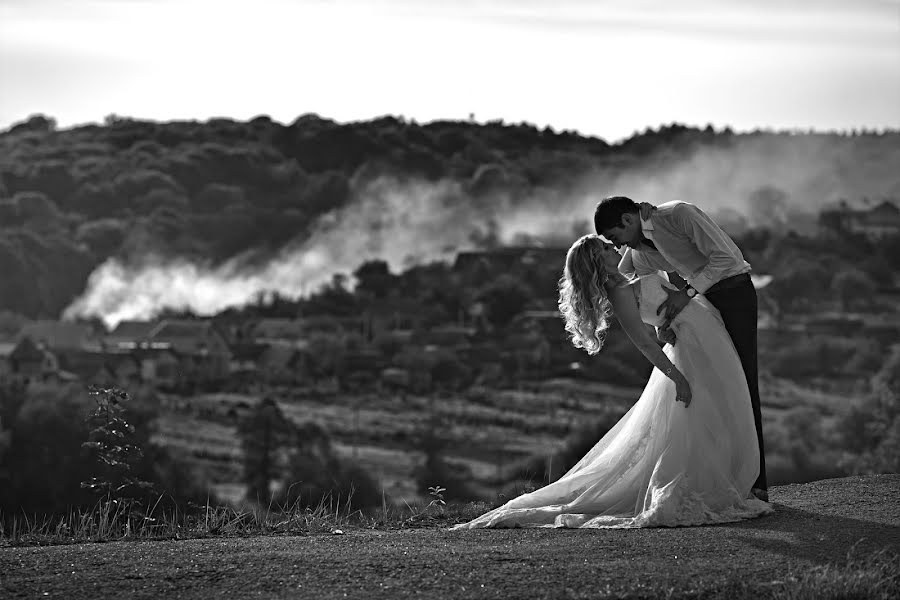 Fotógrafo de casamento Natalya Yasinevich (nata). Foto de 28 de março 2023