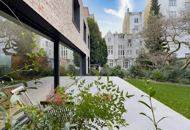 Maison contemporaine avec jardin et terrasse 1