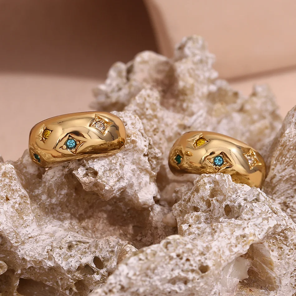 Boucles d'oreilles lune Fashion Star en zircon, bijou élégant et scintillant pour femmes, accessoire parfait.