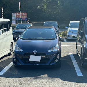 アクア NHP10H