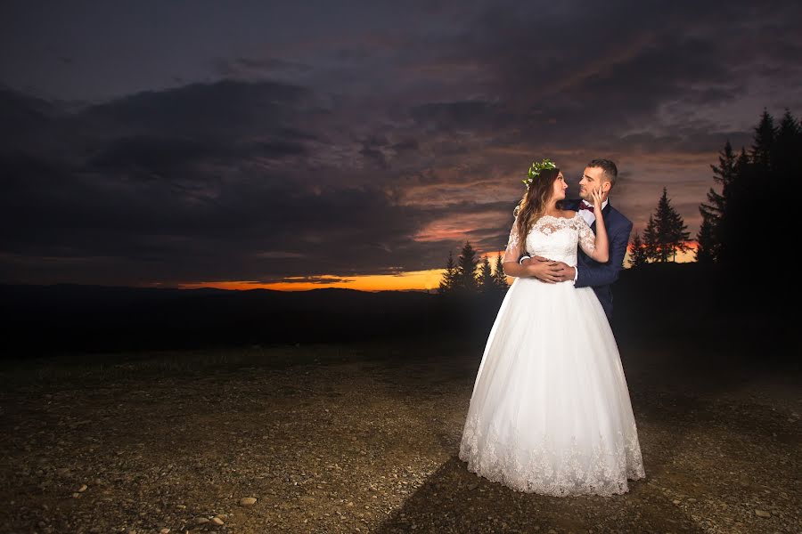 Nhiếp ảnh gia ảnh cưới Mihai Nicoara (mihainicoara). Ảnh của 17 tháng 3 2017