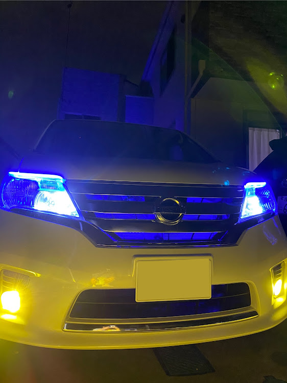 セレナの洗車・LED・DIY・事故には気をつけように関するカスタム事例の投稿画像1枚目