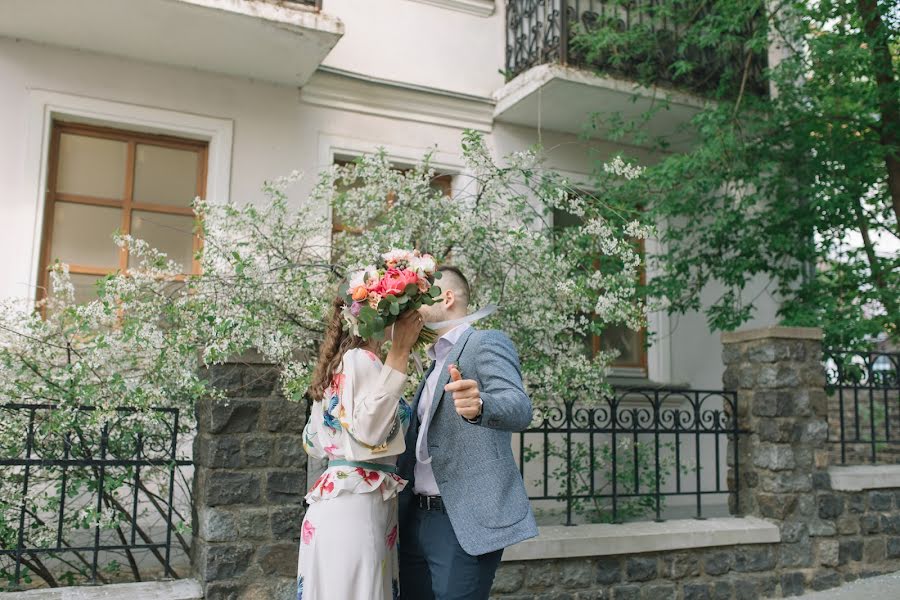 Fotógrafo de casamento Nina Vartanova (ninaidea). Foto de 14 de junho 2018