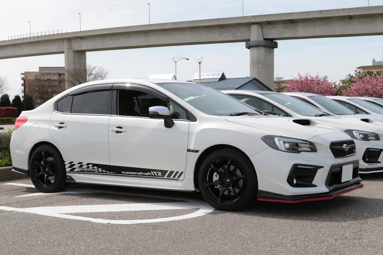 WRX S4のわい735さんが投稿したカスタム事例の投稿画像1枚目