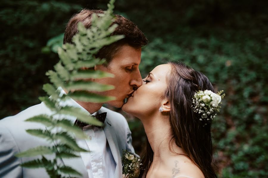 Nhiếp ảnh gia ảnh cưới Eva Havlová (evewithcamera). Ảnh của 19 tháng 9 2020